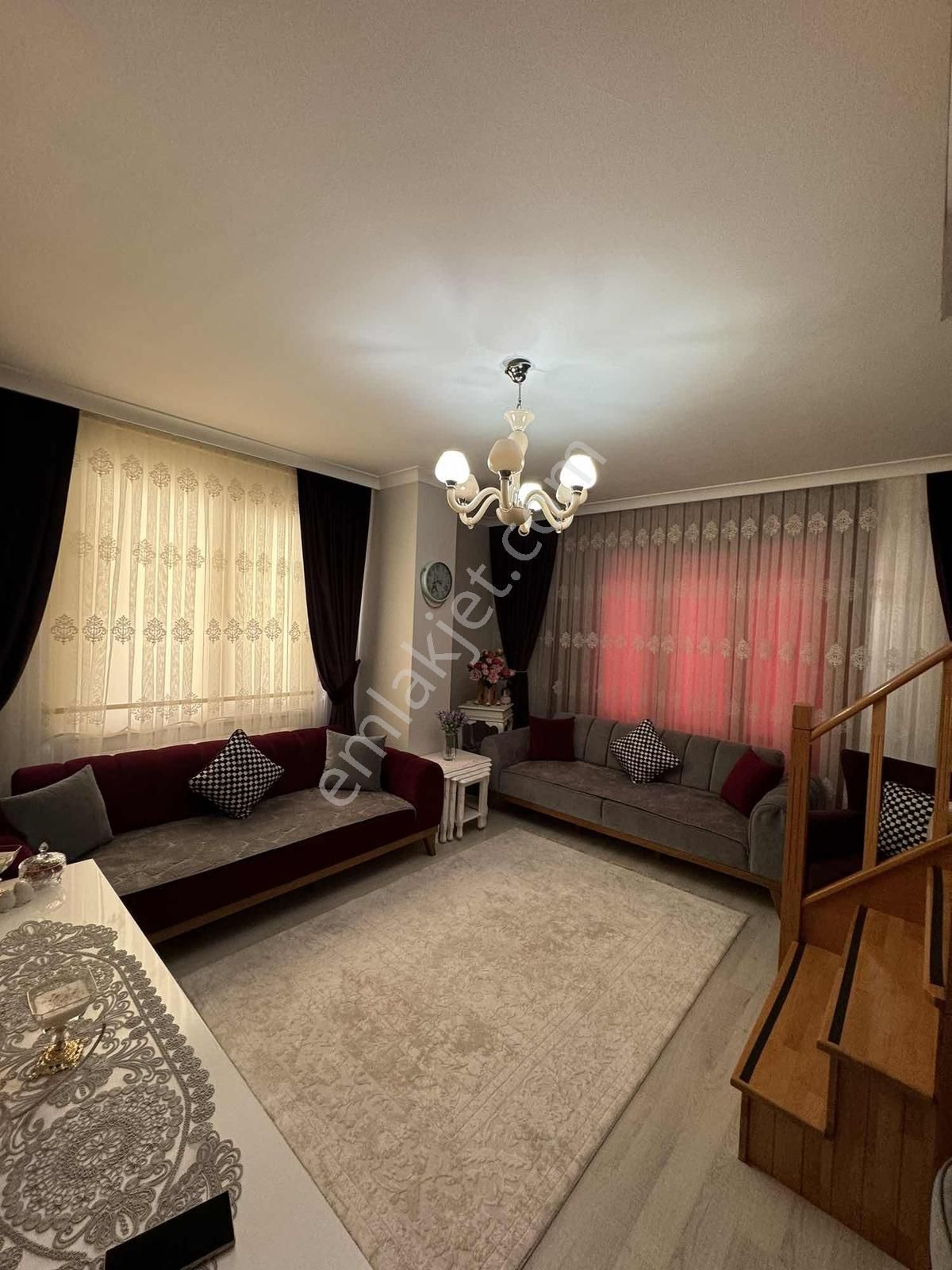 Ümraniye Namık Kemal Mah İskanlı Çift Giriş Kapalı Teras 3+2