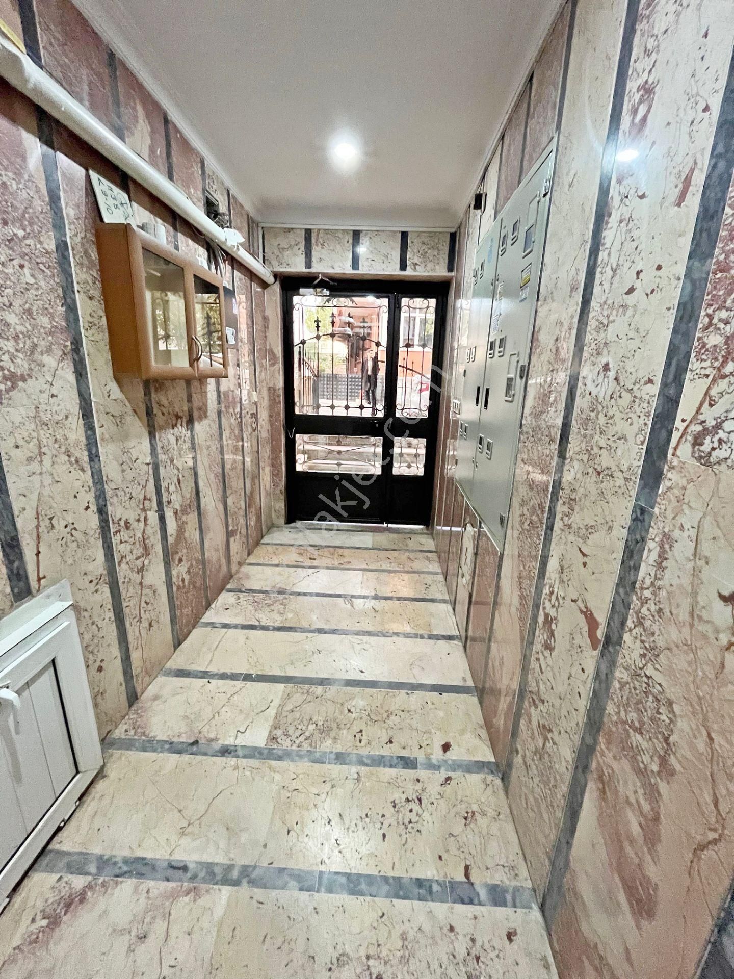 Üsküdar Bulgurlu Cumhuriyet Mah Satılık Daire 3+1 Kapalı Otoparklı - Görsel 30