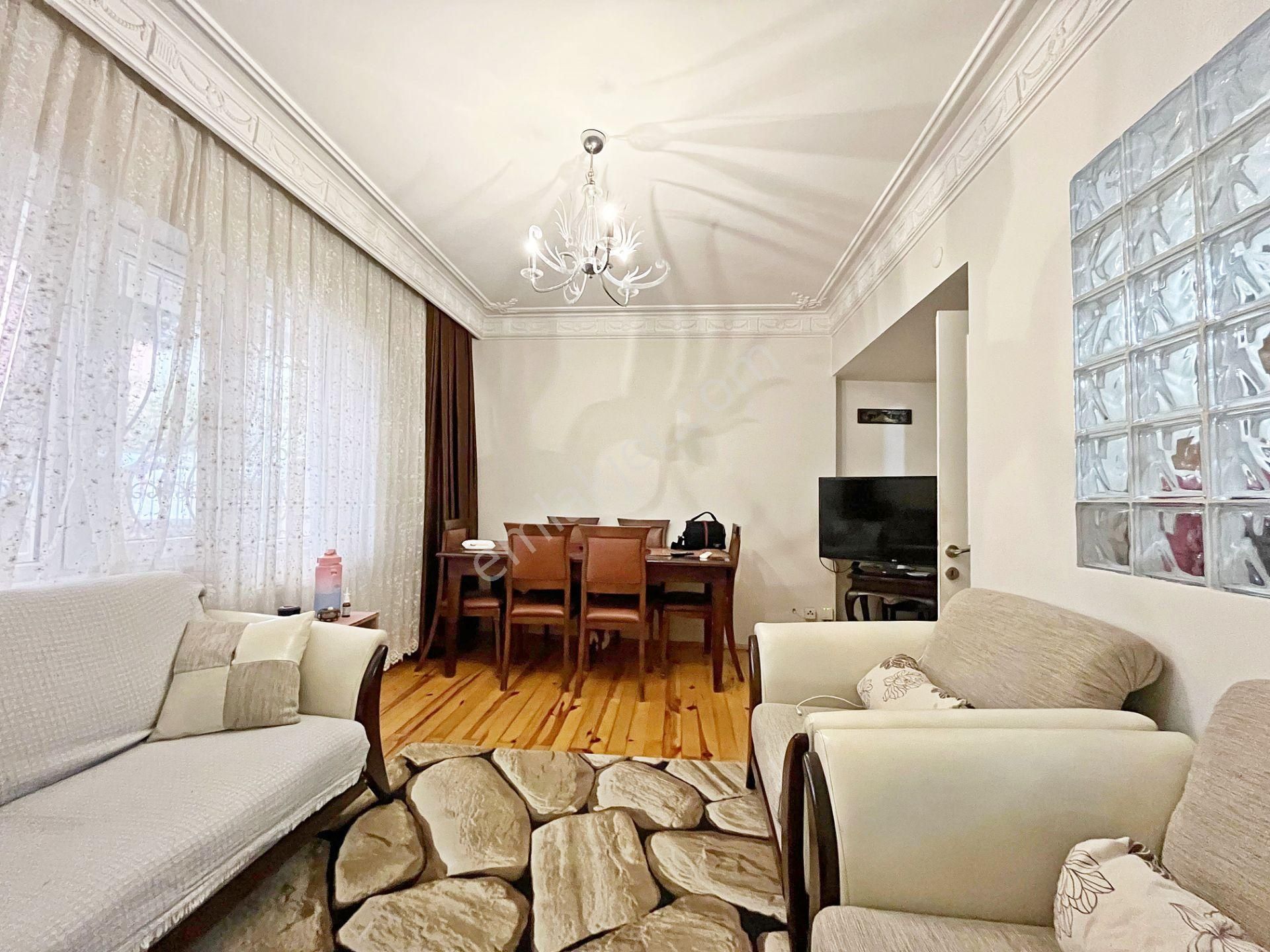 Üsküdar Bulgurlu Cumhuriyet Mah Satılık Daire 3+1 Kapalı Otoparklı - Görsel 2