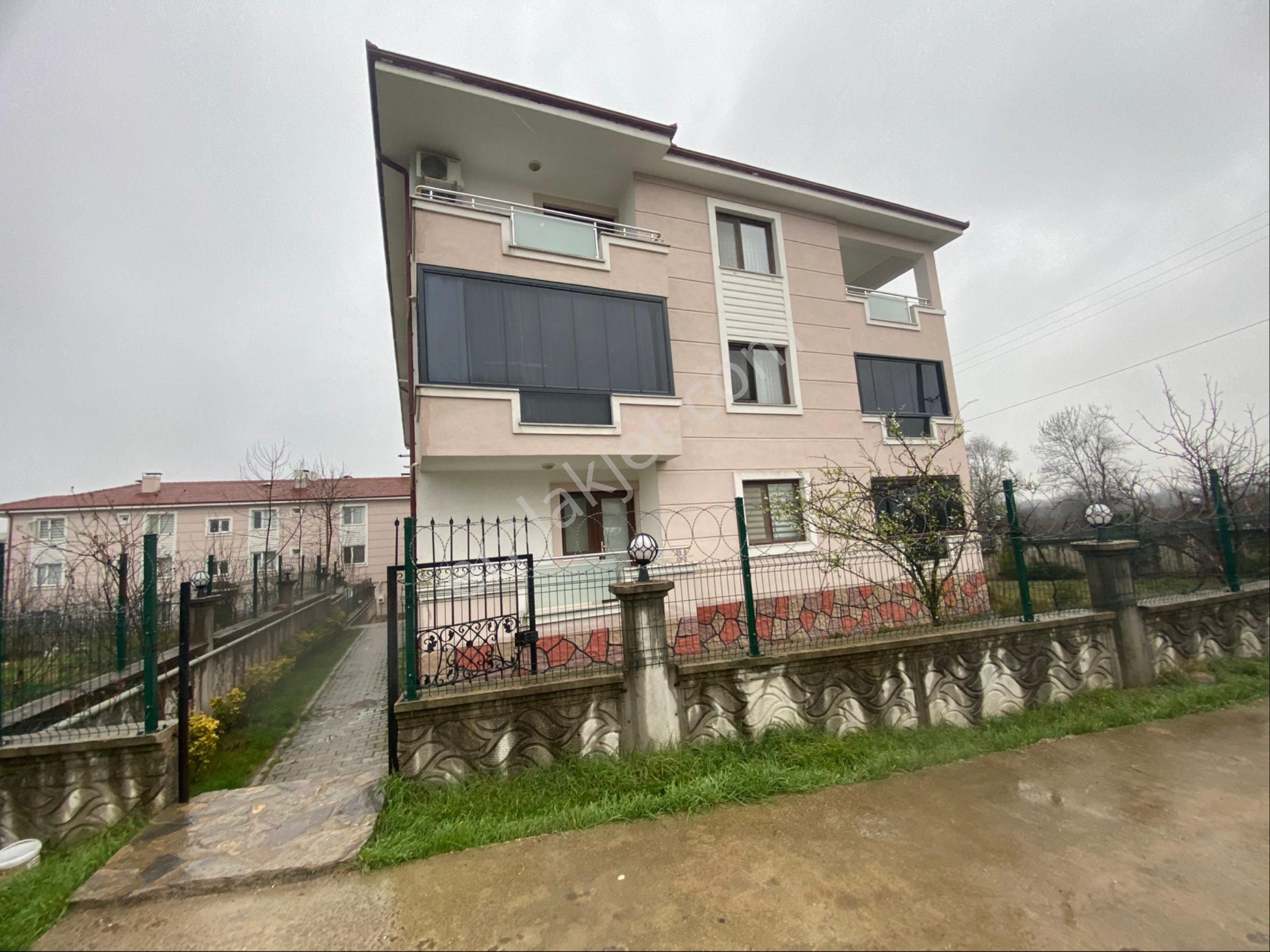 Remax Maviden Karapürçek Merkezde Geniş Ve Kullanışlı 3+1 Daire