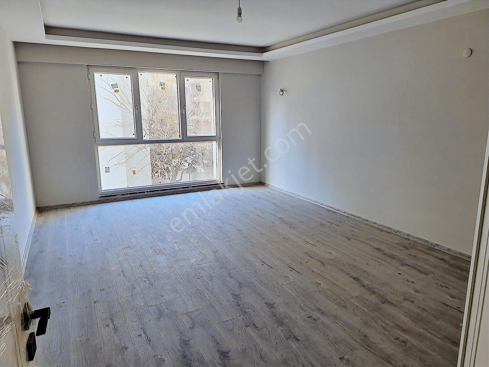 Esen'den Konakta Arakat Kiralık Yeni Daire - Görsel 6