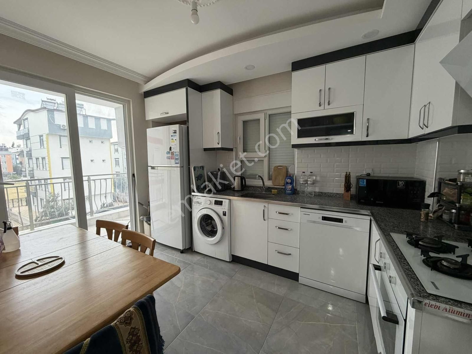 2+1 Ful Eşyalı Ayrı Mutfaklı Kiralık Daire - Görsel 2