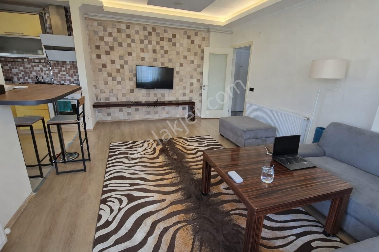 Konyaaltı Hurmada Havuzlu Sitede 4.kat Önü Açık Güneşli 1+1 - Görsel 10