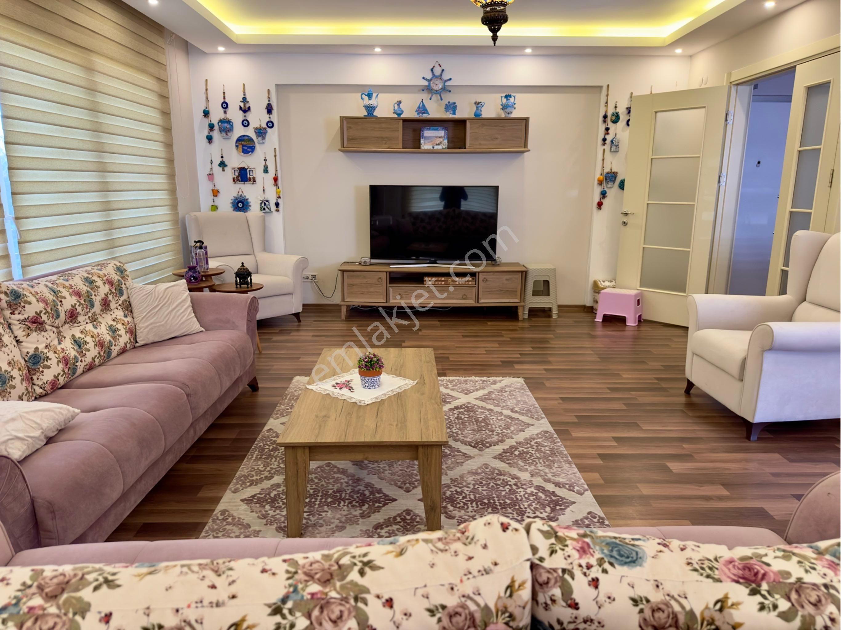 Kuşadası Satılık İkiçeşmelik Mahallesinde 3+1 Daire - Görsel 21