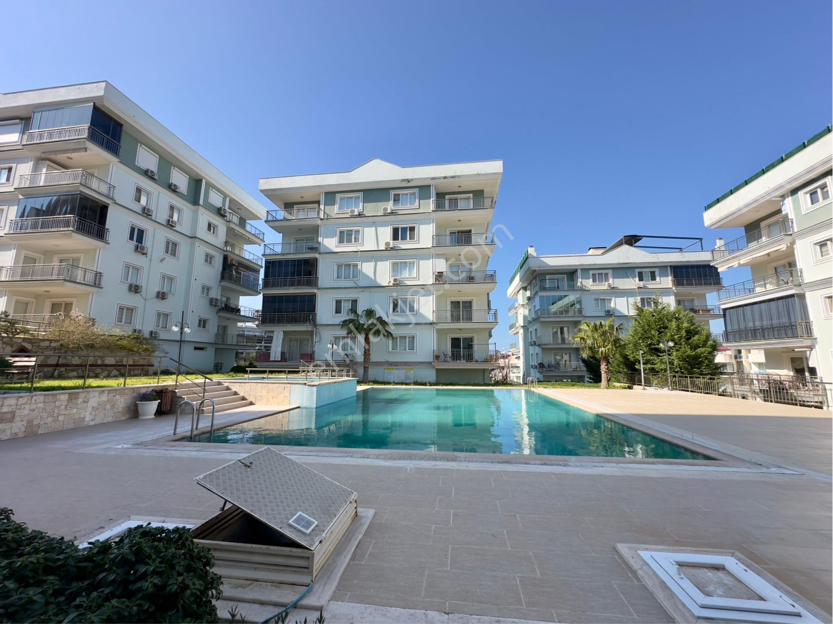 Kuşadası Satılık İkiçeşmelik Mahallesinde 3+1 Daire - Görsel 29