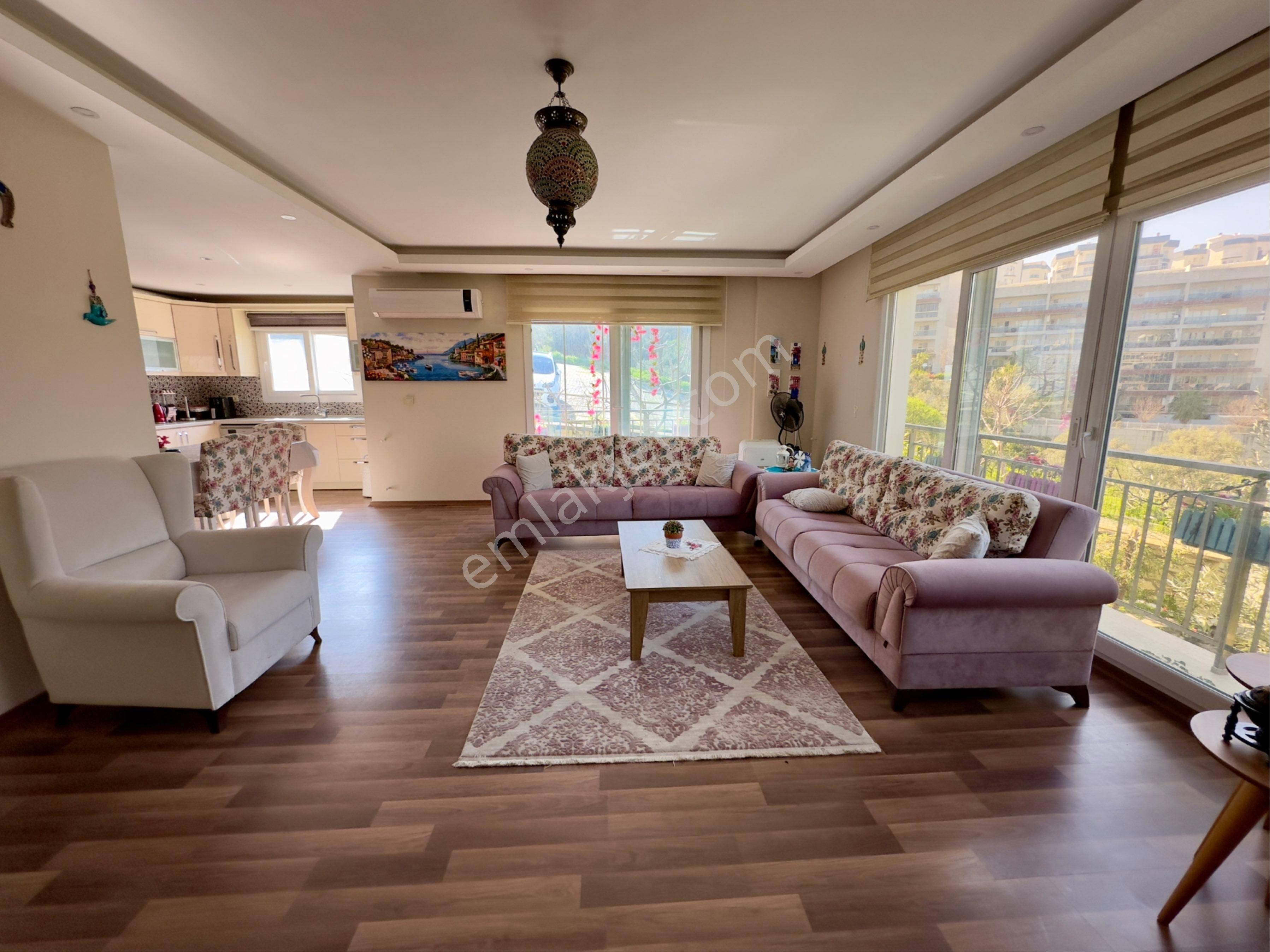 Kuşadası Satılık İkiçeşmelik Mahallesinde 3+1 Daire - Görsel 17