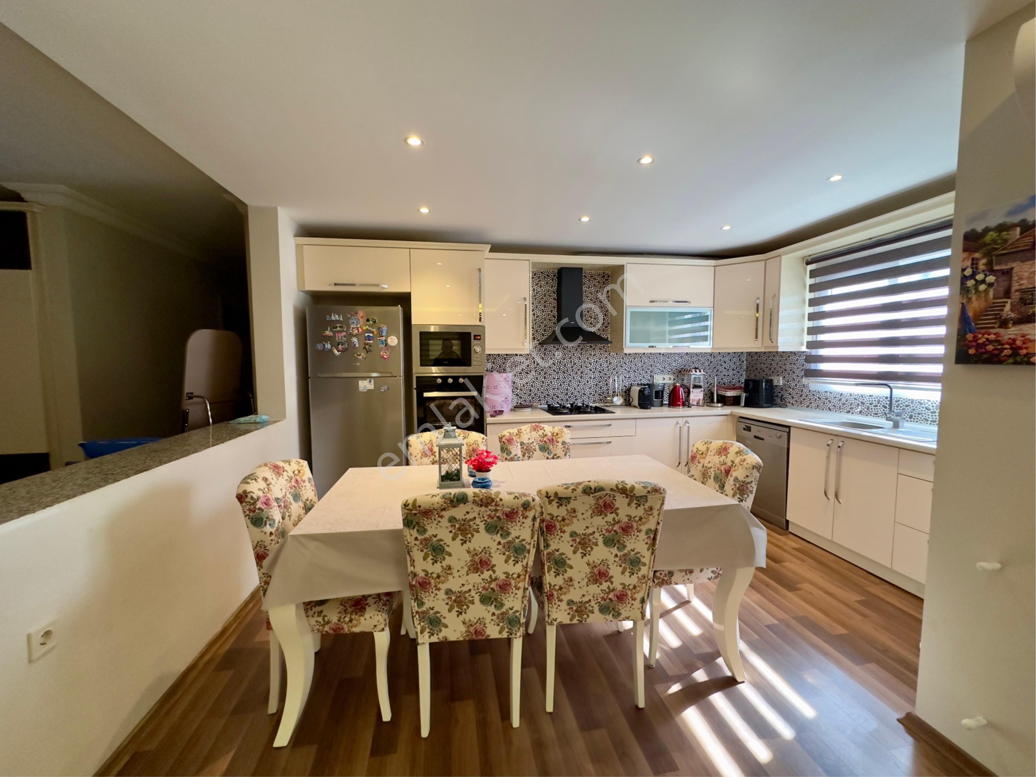 Kuşadası Satılık İkiçeşmelik Mahallesinde 3+1 Daire - Görsel 23