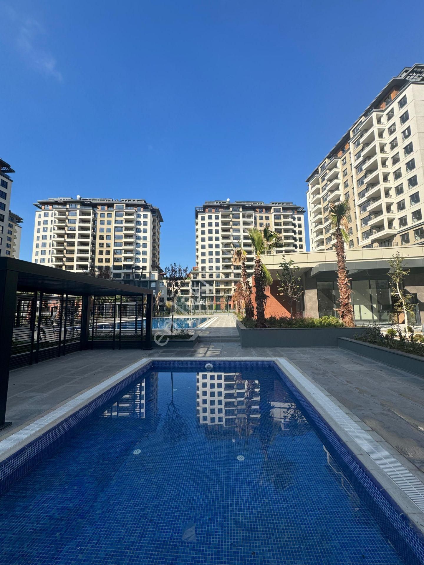 Beylikdüzü'nde E5 Ve Deniz İstanbul'a Yakın Satılık Lüks 4+1 - Görsel 19