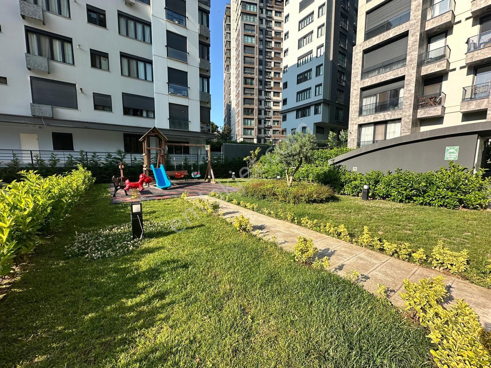 Suadiye'de 4+1 Net 170 M2 Ebv Banyolu Teraslı Sıfır Dublex - Görsel 32