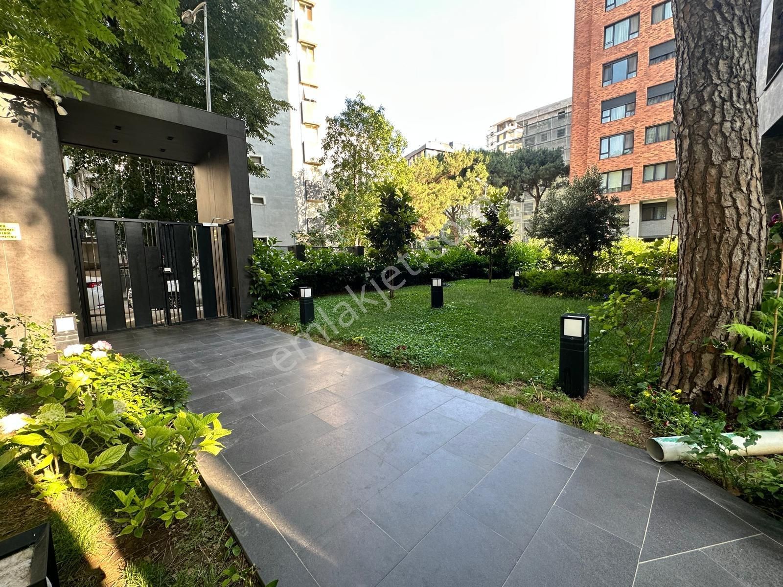 Suadiye'de 4+1 Net 170 M2 Ebv Banyolu Teraslı Sıfır Dublex - Görsel 33