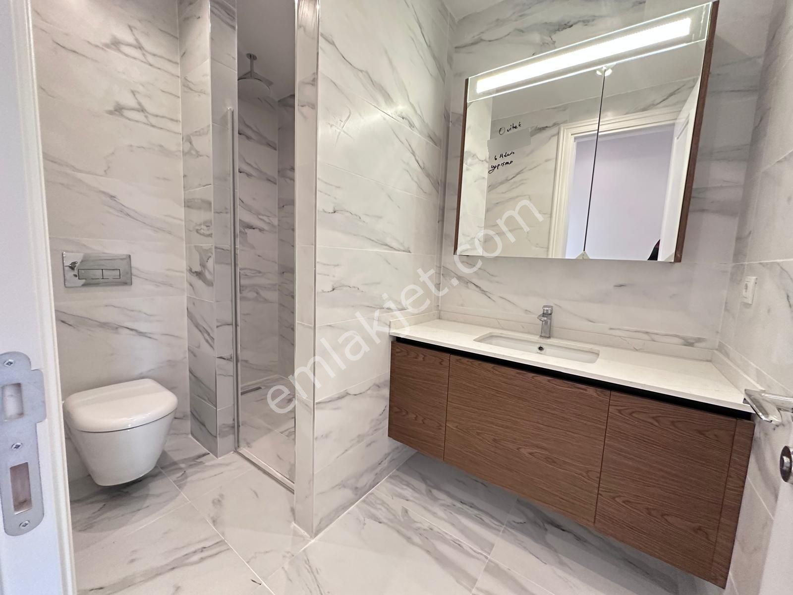 Suadiye'de 4+1 Net 170 M2 Ebv Banyolu Teraslı Sıfır Dublex - Görsel 16