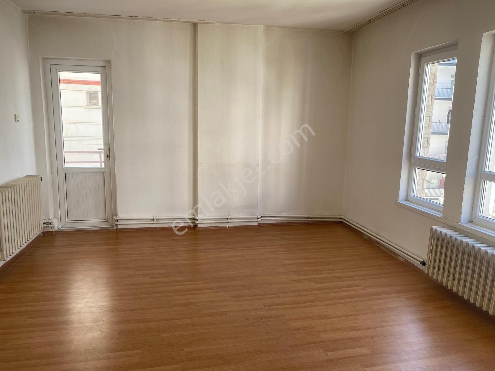 Demetevler 6.cad. Asansörlü,otoparklı,öncephe 3+1 Kiralık Daire - Görsel 3