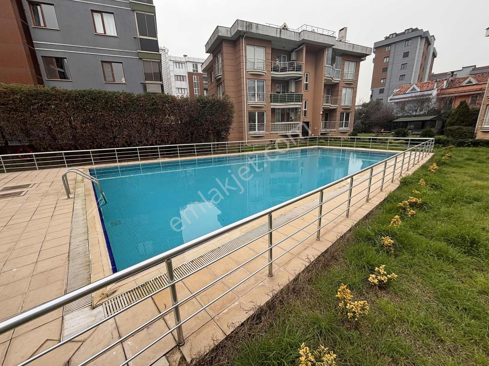 Tuzla Merkezde Havuzlu Site İçinde 4+1 Satılık Ters Dubleks