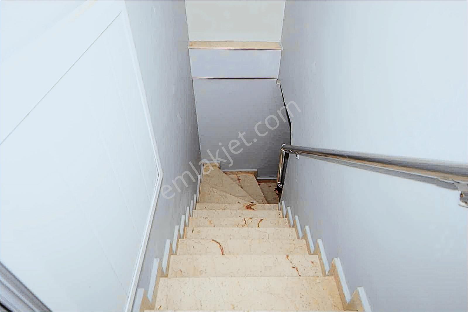 Tuzla Merkezde Havuzlu Site İçinde 4+1 Satılık Ters Dubleks - Görsel 31