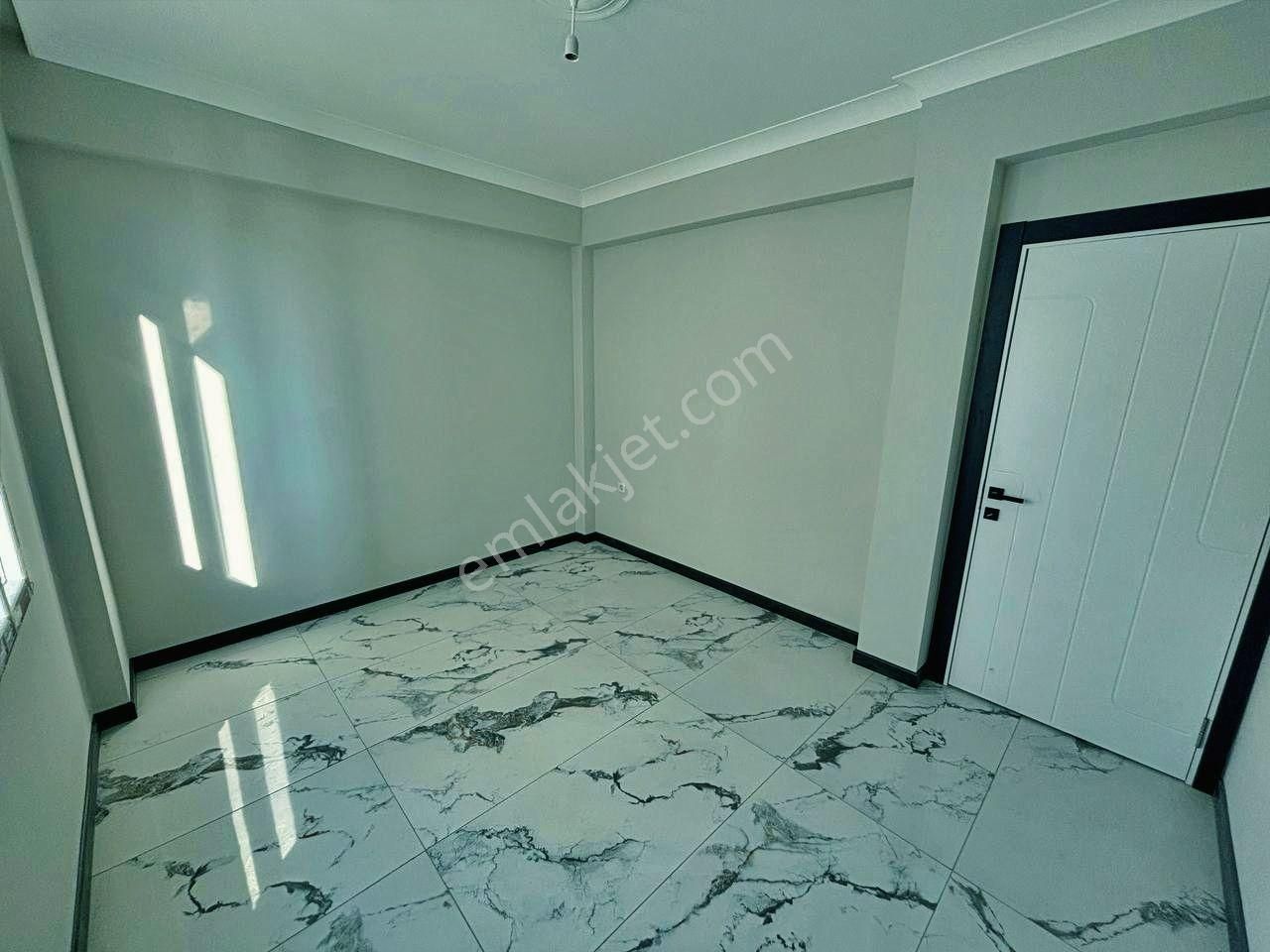 Uytundan Burhaniye Bademalanında Yerden Isıtmalı Arakat 2+1daire - Görsel 18