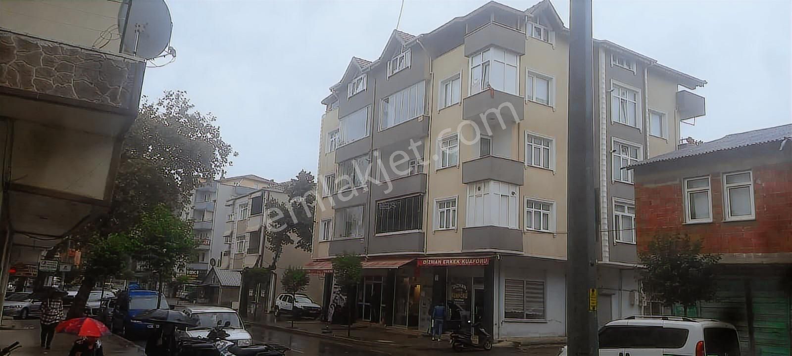 Çarşı Merkez'de 3+1