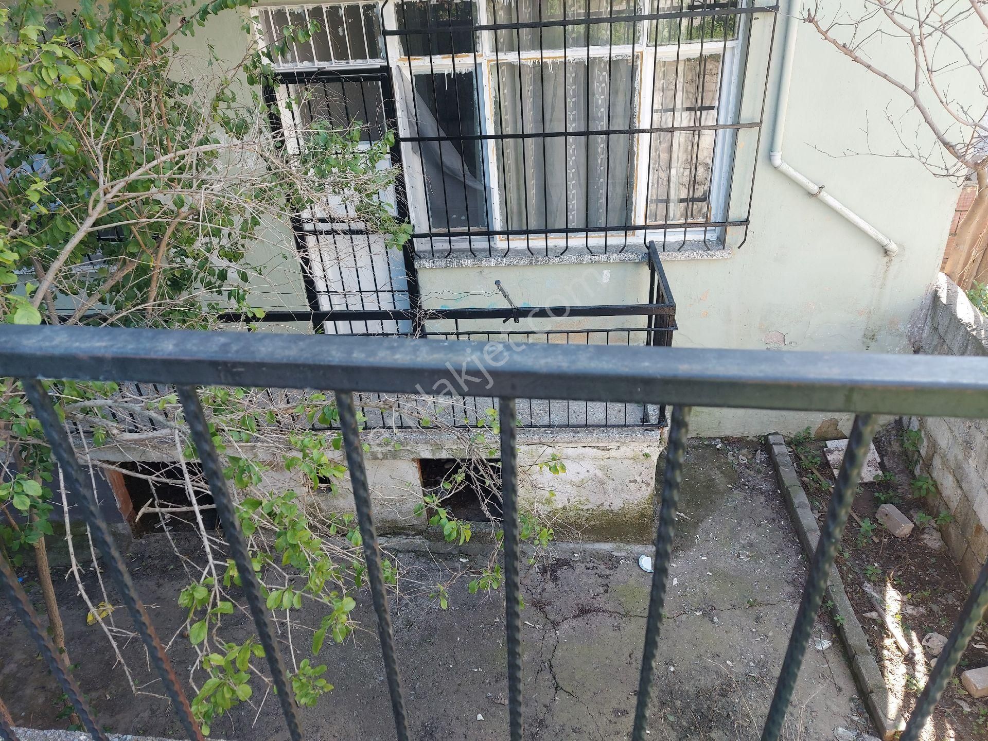 Karabağlar Muammer Akar’da Park İçinde, Bahçeli Müstakil Tadında 2+1 Daire - Görsel 4