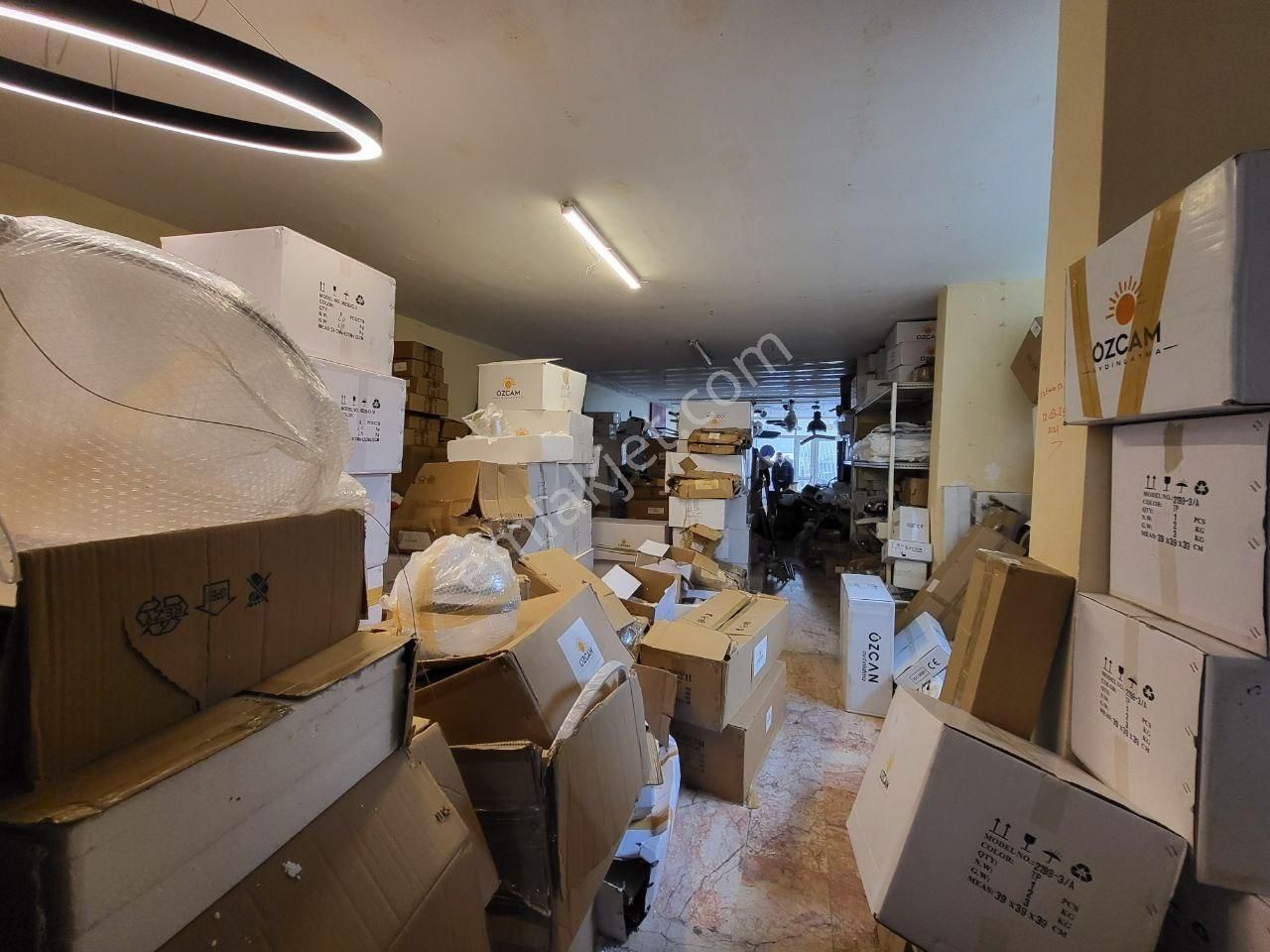 Libadiye Caddesi Üzerinde Satılık Dükkan - Görsel 6