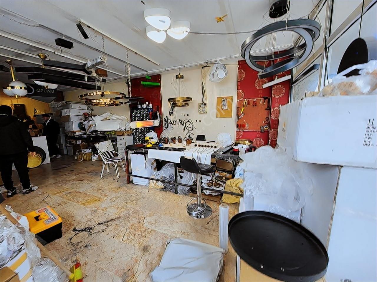 Libadiye Caddesi Üzerinde Satılık Dükkan - Görsel 3