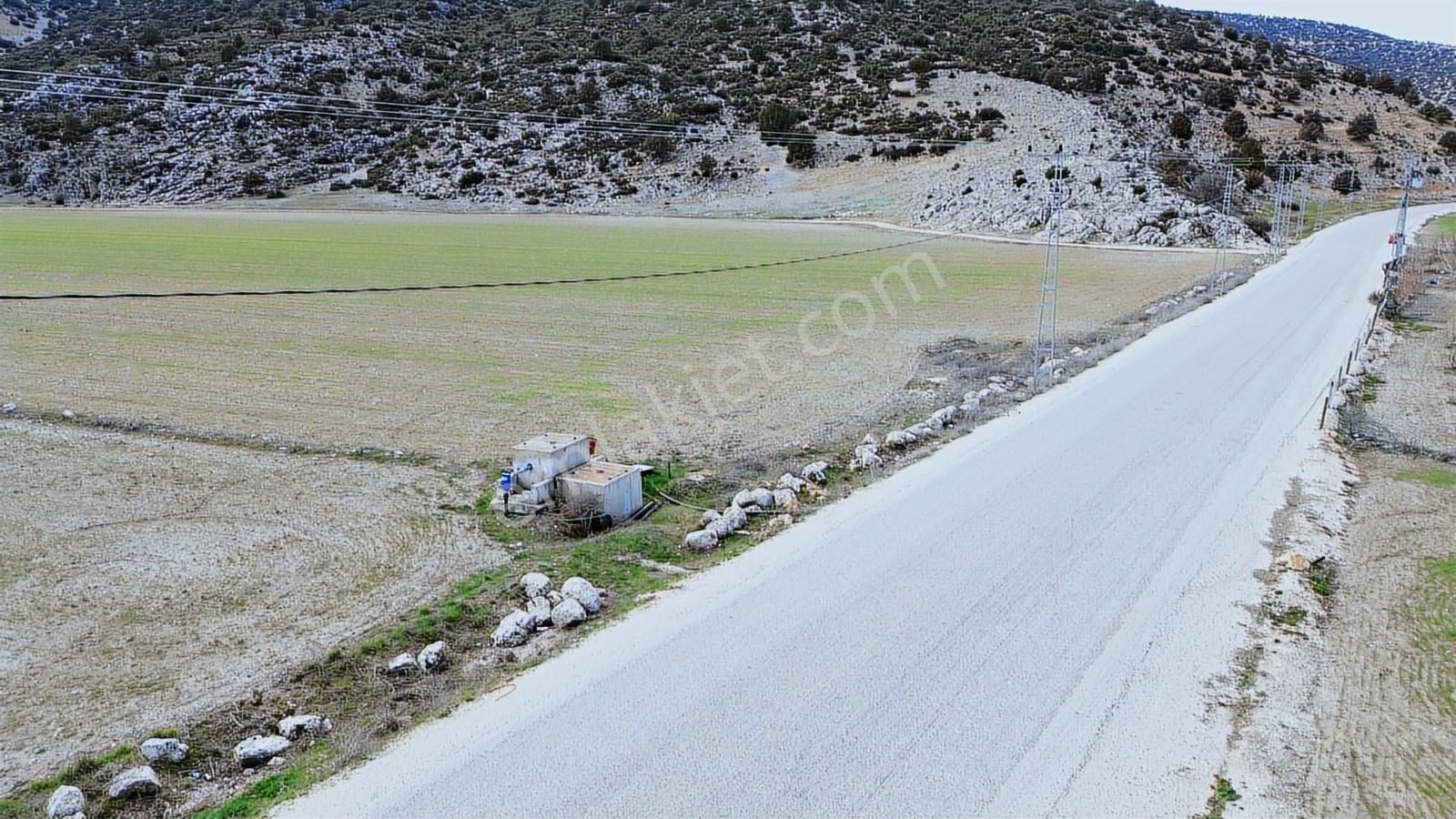 Vip Gayrimenkul'den Karamık Mah. Ana Yol Cepheli 85.950m² Tarla - Görsel 13