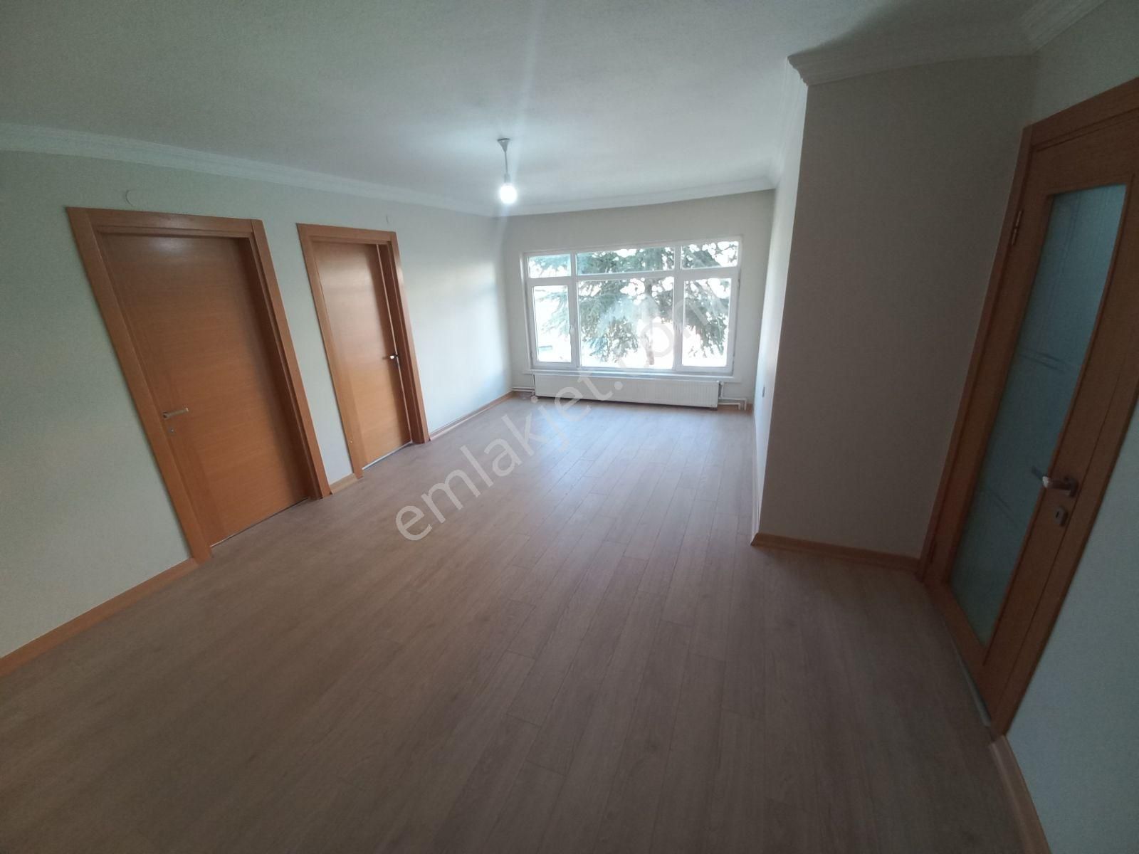 Kanaat'ten Perçem Sok.katta 3+1 Yapılı Daire - Görsel 5