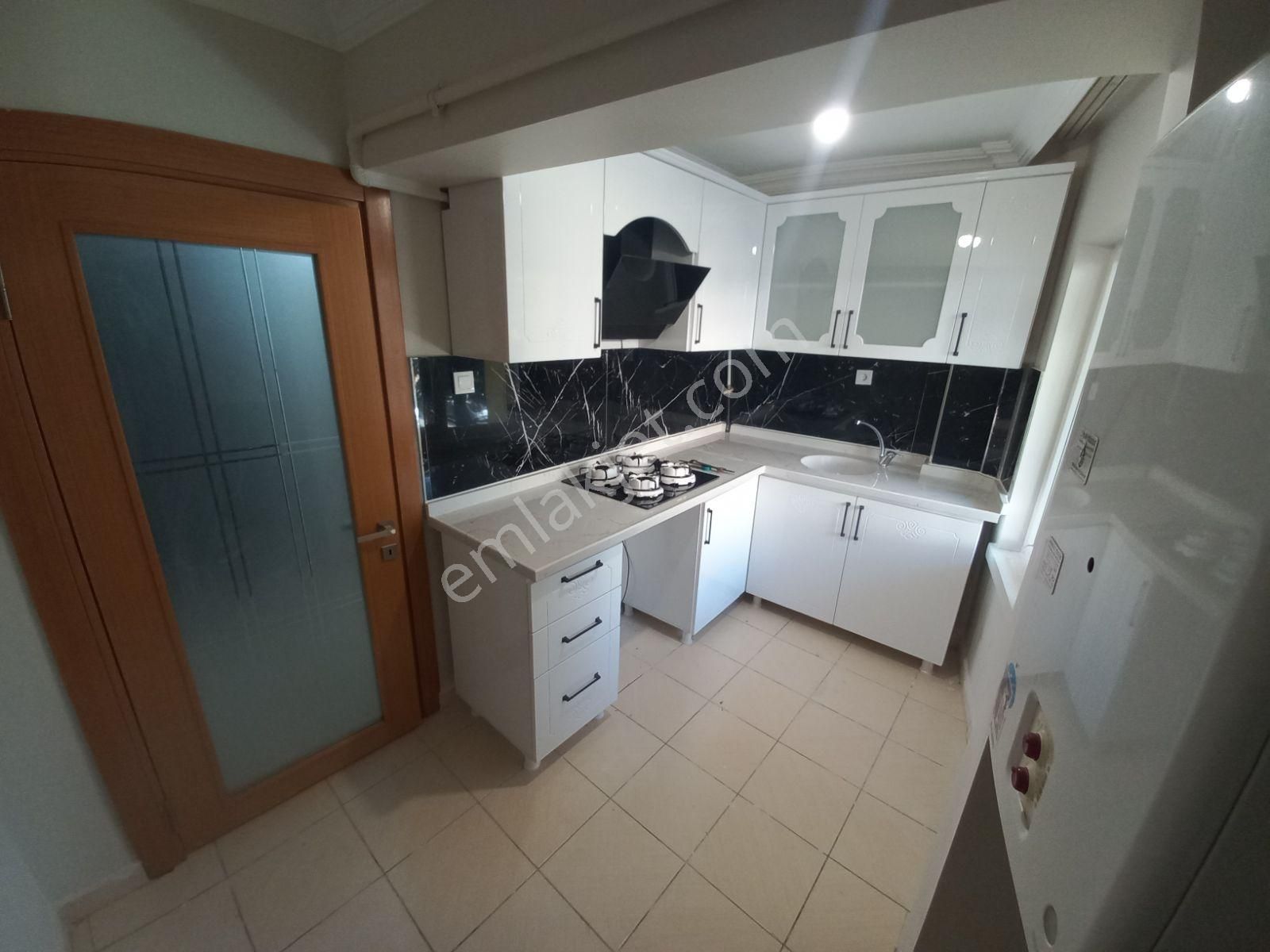 Kanaat'ten Perçem Sok.katta 3+1 Yapılı Daire - Görsel 6