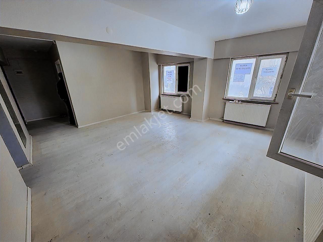 Ümraniye Merkezde Her İşe Uygun Ofis - Görsel 17