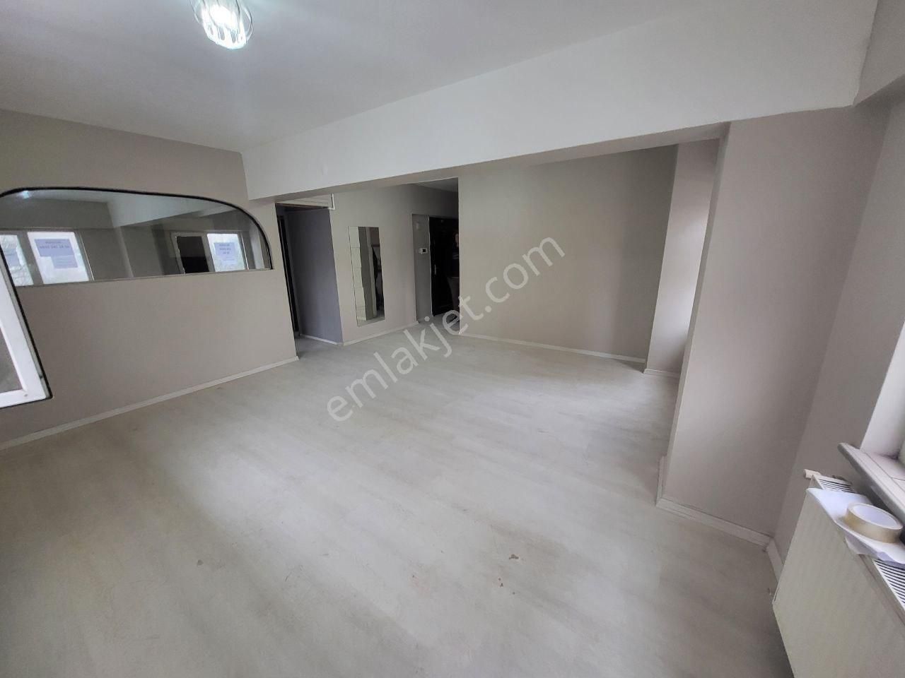 Ümraniye Merkezde Her İşe Uygun Ofis