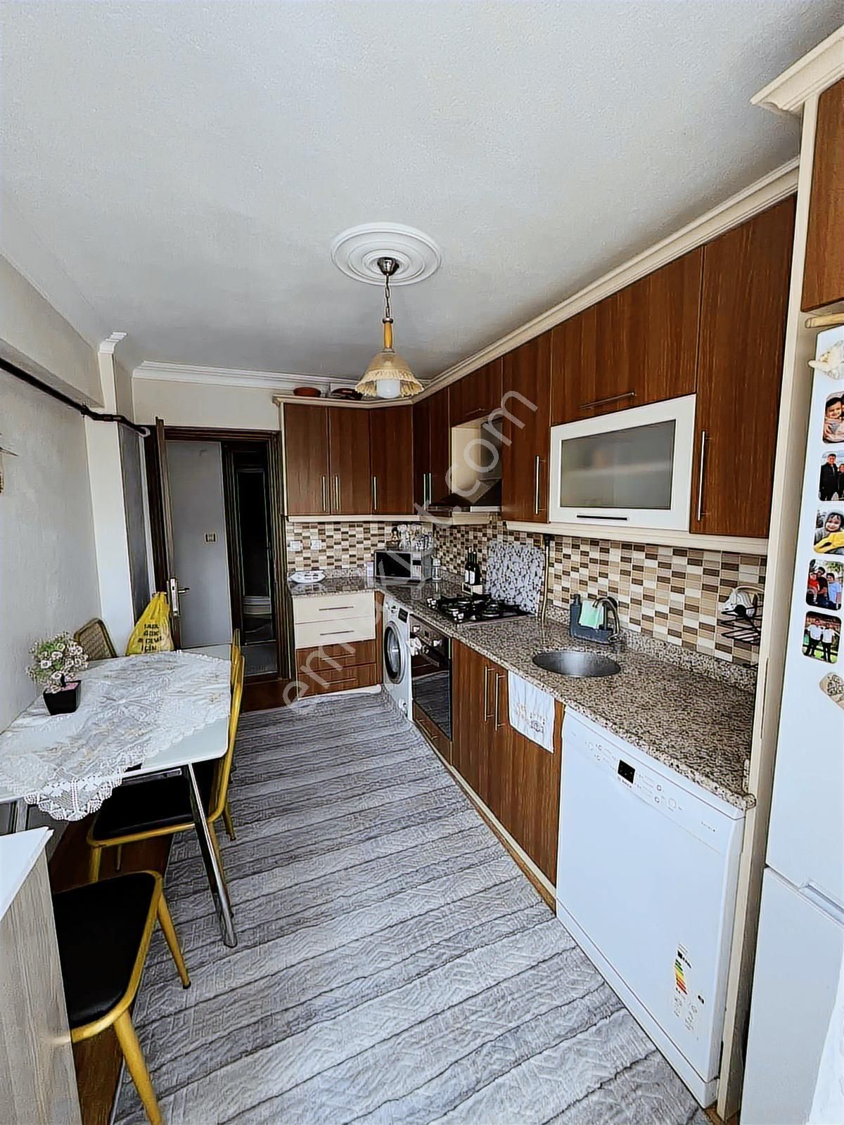 Mega Emlaktan Satılık 3+1 Ara Kat Daire - Görsel 5