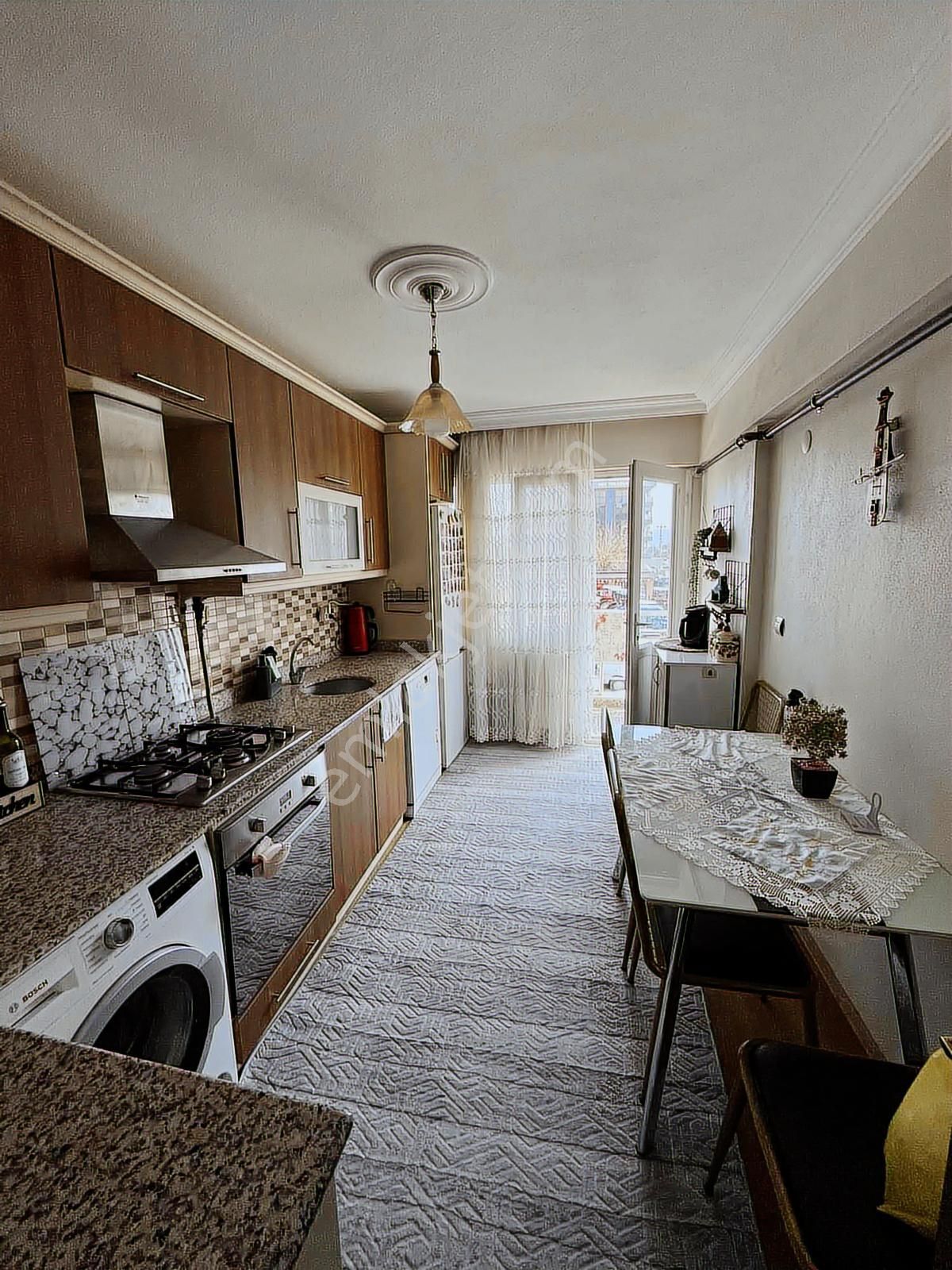 Mega Emlaktan Satılık 3+1 Ara Kat Daire - Görsel 2