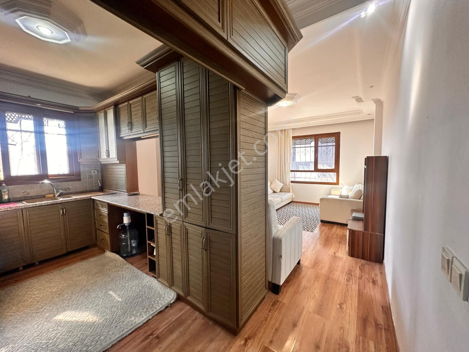 Kadınlar Denizine 150 Mt Mesafede Manzaralı 2+1 - Görsel 10