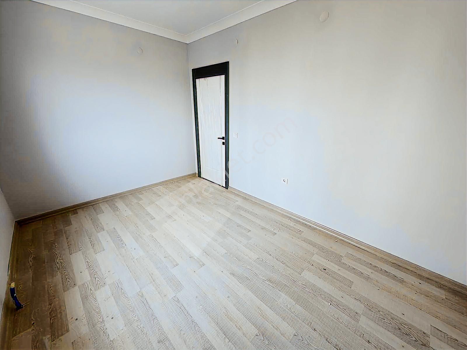 Avcılar'da 3+1 Ebeveyn Banyolu Giyinme Odalı 160m² Site İçinde - Görsel 27