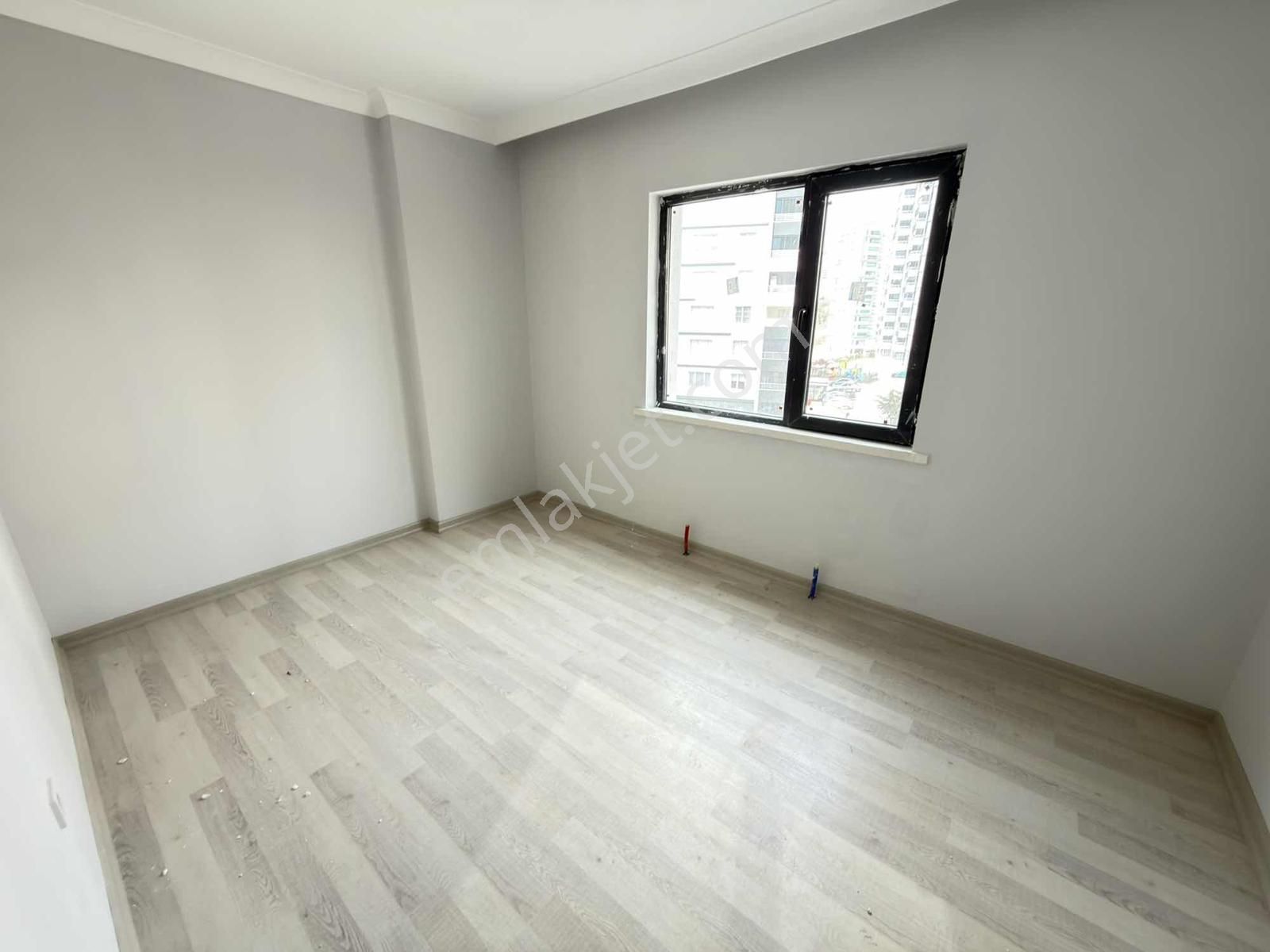 Avcılar'da 3+1 Ebeveyn Banyolu Giyinme Odalı 160m² Site İçinde - Görsel 10