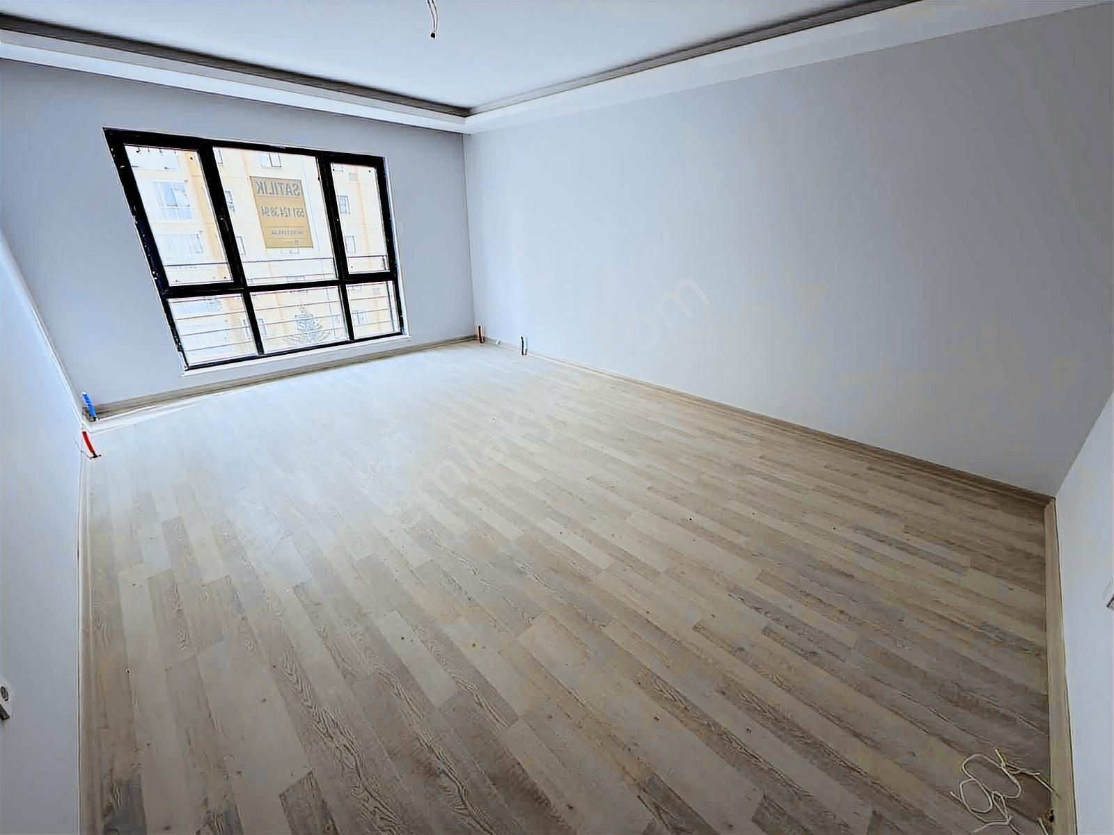 Avcılar'da 3+1 Ebeveyn Banyolu Giyinme Odalı 160m² Site İçinde - Görsel 9