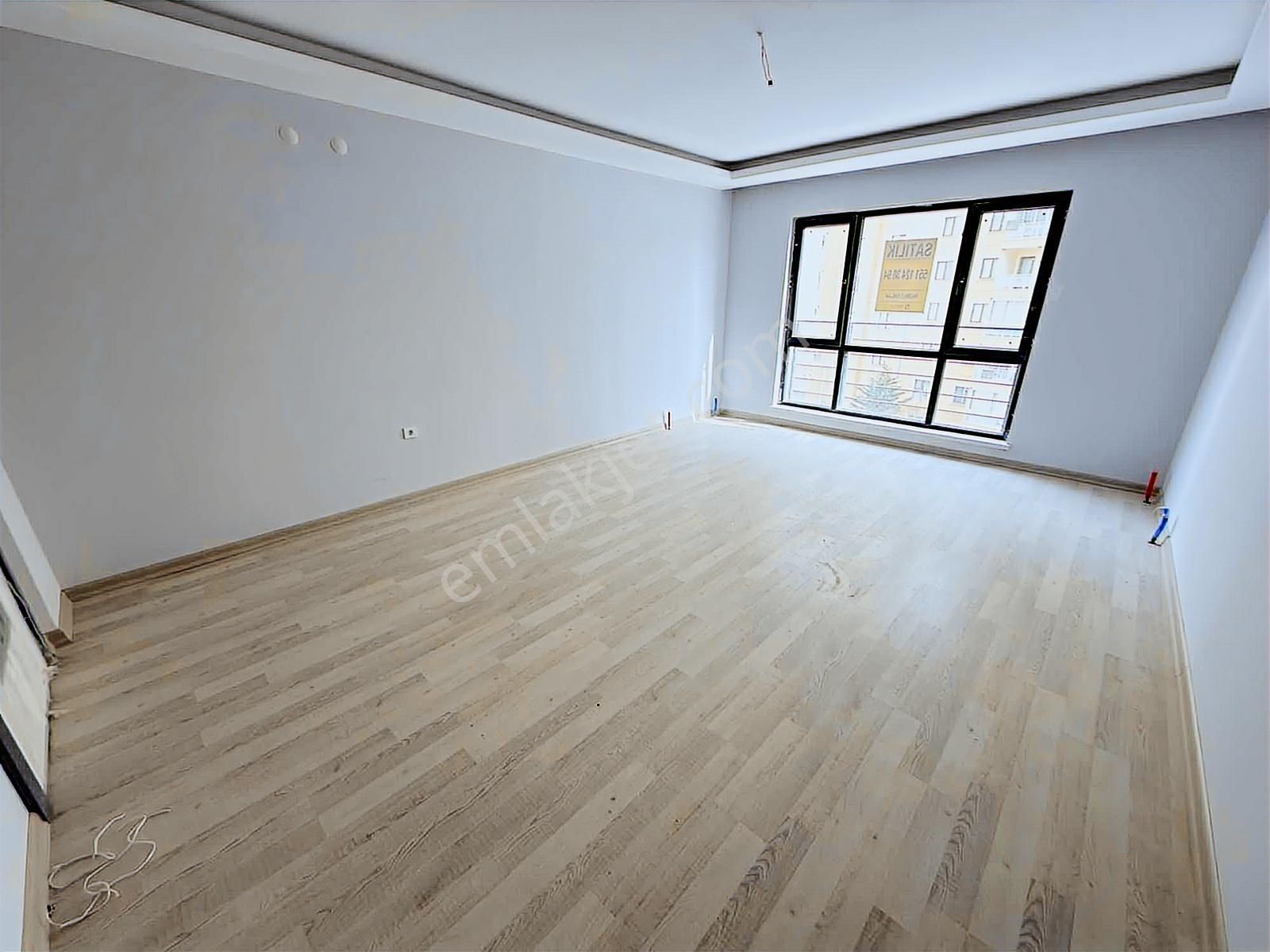 Avcılar'da 3+1 Ebeveyn Banyolu Giyinme Odalı 160m² Site İçinde - Görsel 23