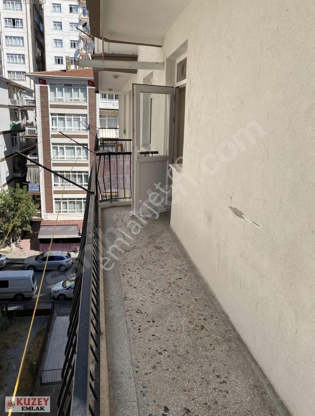 Kuzey Emlak'tan Metroya Yakın 3+1 Ara Kat Asansörlü & Otoparklı - Görsel 14