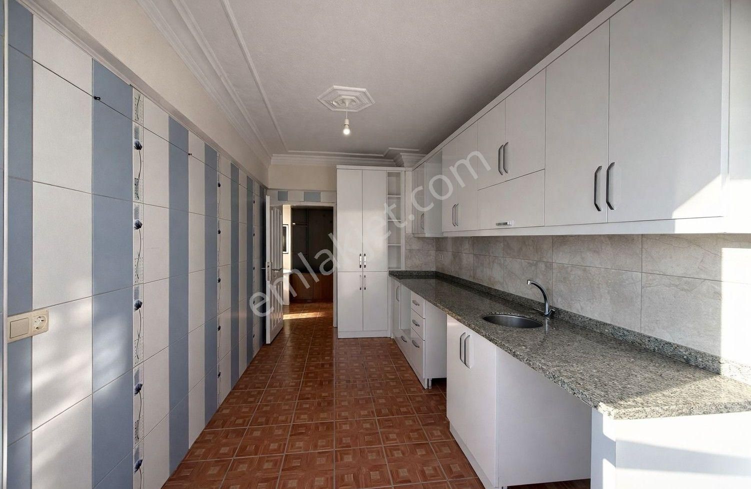 Alanya Güllerpınarı Mah.denize 100 Mt.satılık 3+1 Daire - Görsel 8