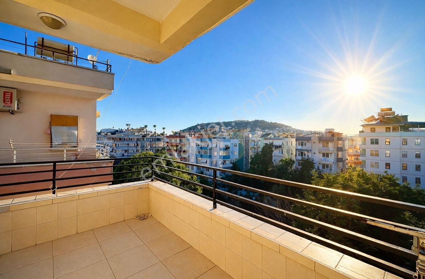 Alanya Güllerpınarı Mah.denize 100 Mt.satılık 3+1 Daire - Görsel 12