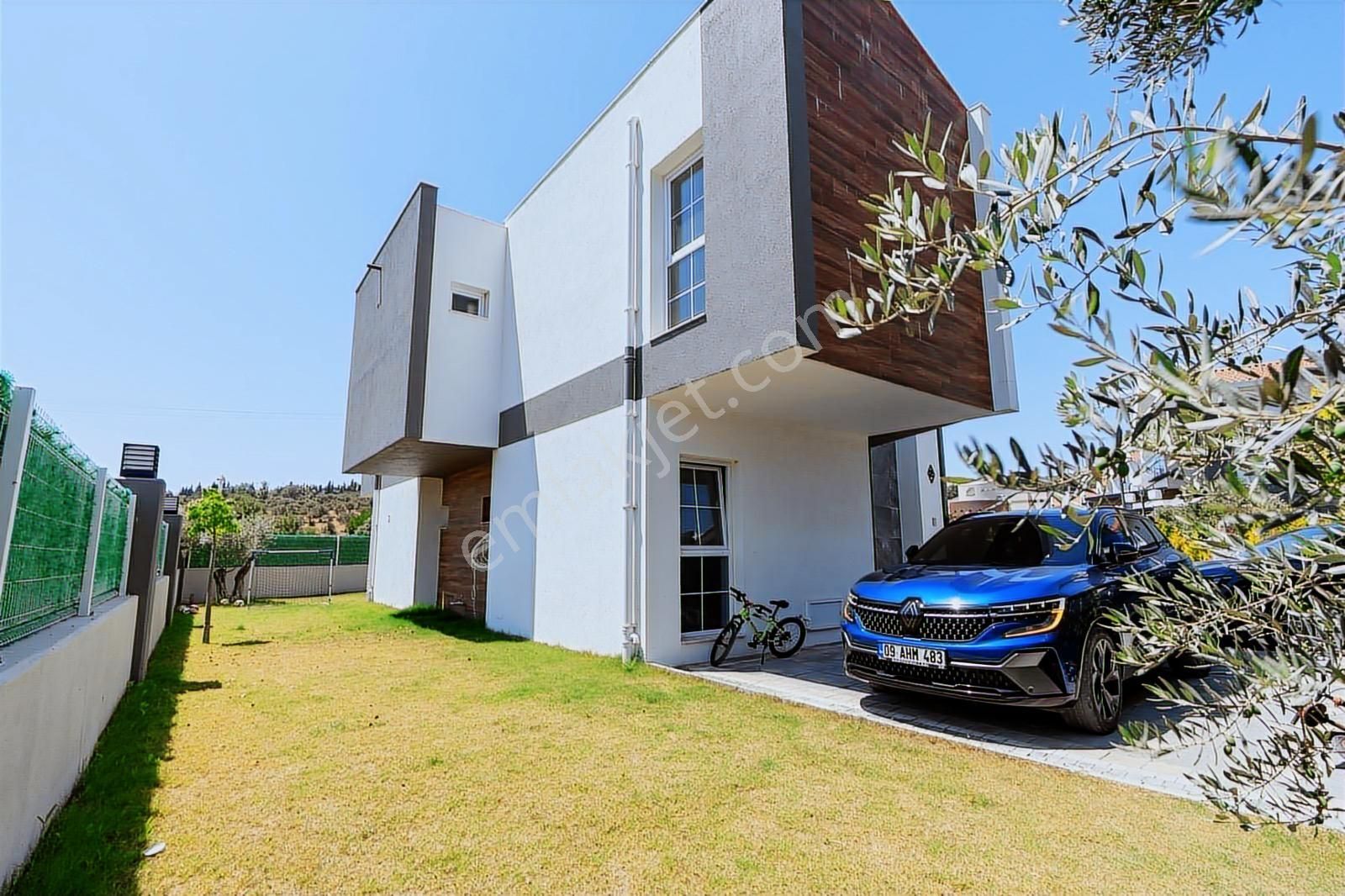 Adagöl Villaları Loft Tavan Köşe Konumlu En Prestijli Villası