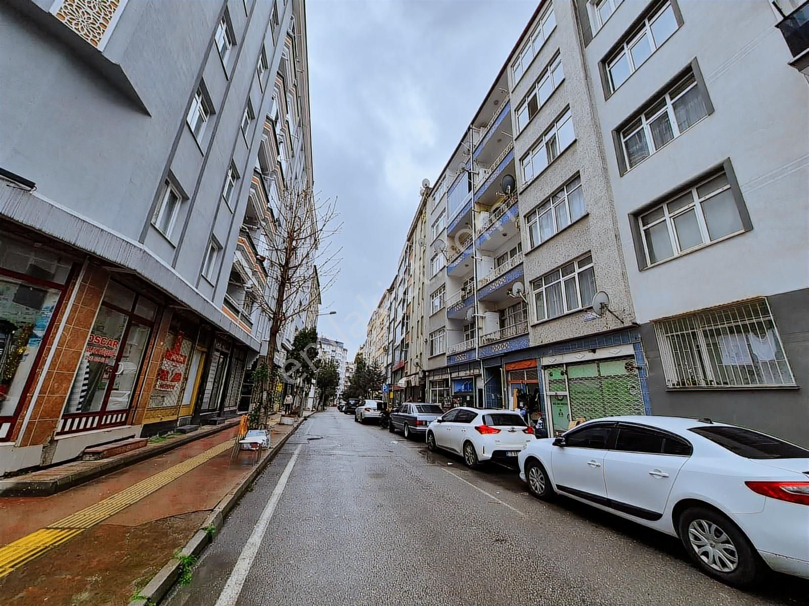 Reşadiye Mah. Merkezi Konumda, Cadde Üzeri Satılık 3+1 Daire - Görsel 2