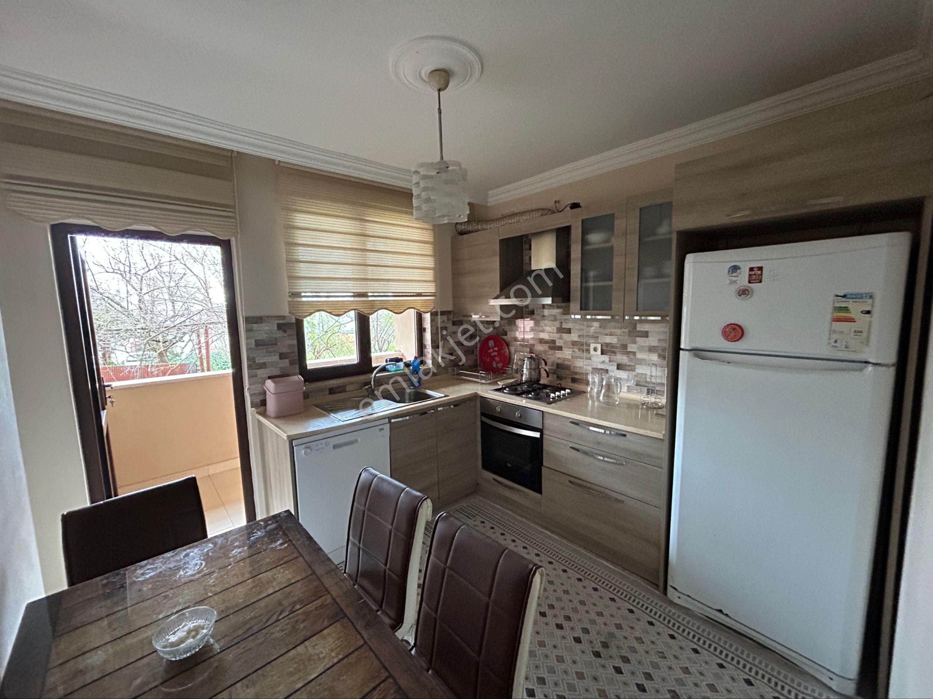 Merkez Yalıncak Mahallesi Sahile Yakın 3+1 Kiralık Daire - Görsel 5