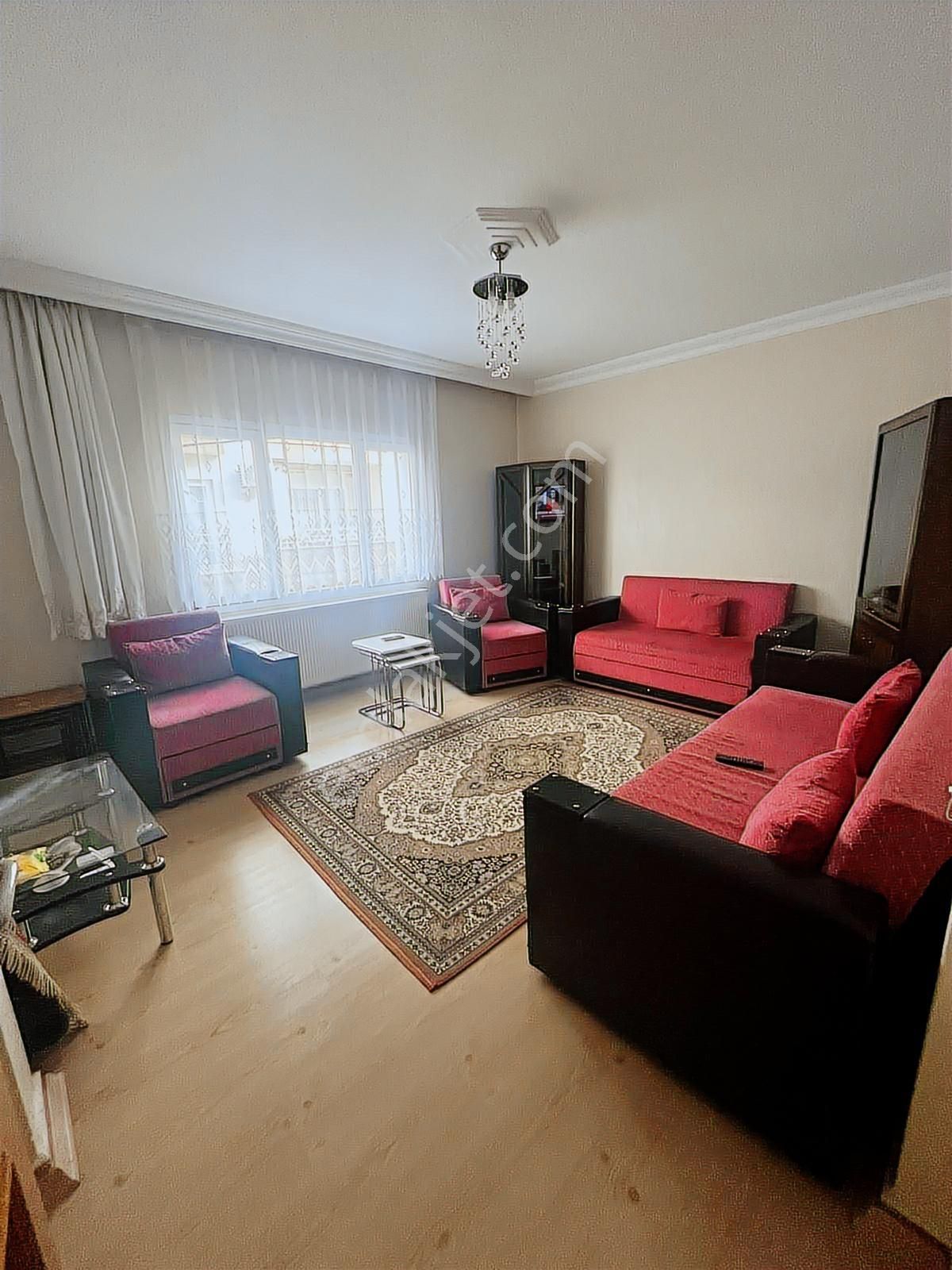 Zenginler'den Yıldırım Mah. Sevgi Sokak'ta 3+1 Daire