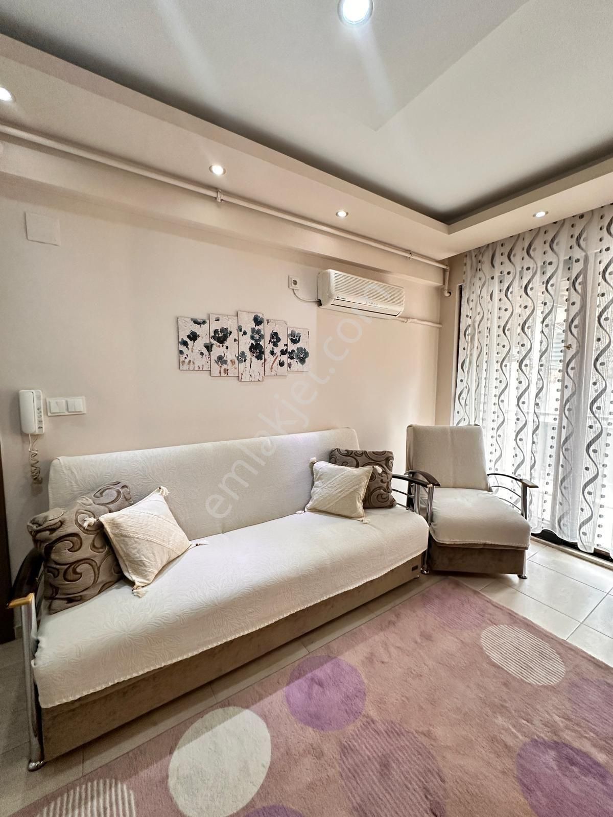 Sırakapılar Mevkisinde 1+1 Kiralık Apart