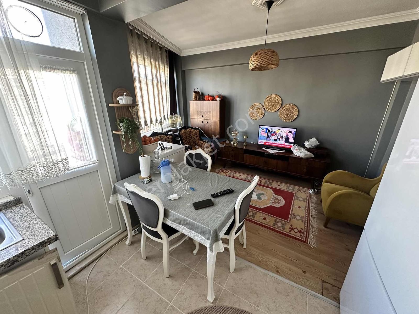 Karadeniz Emlak'tan 100.yıl Bulvarına Cephe 2+1 Satılık Daire - Görsel 10