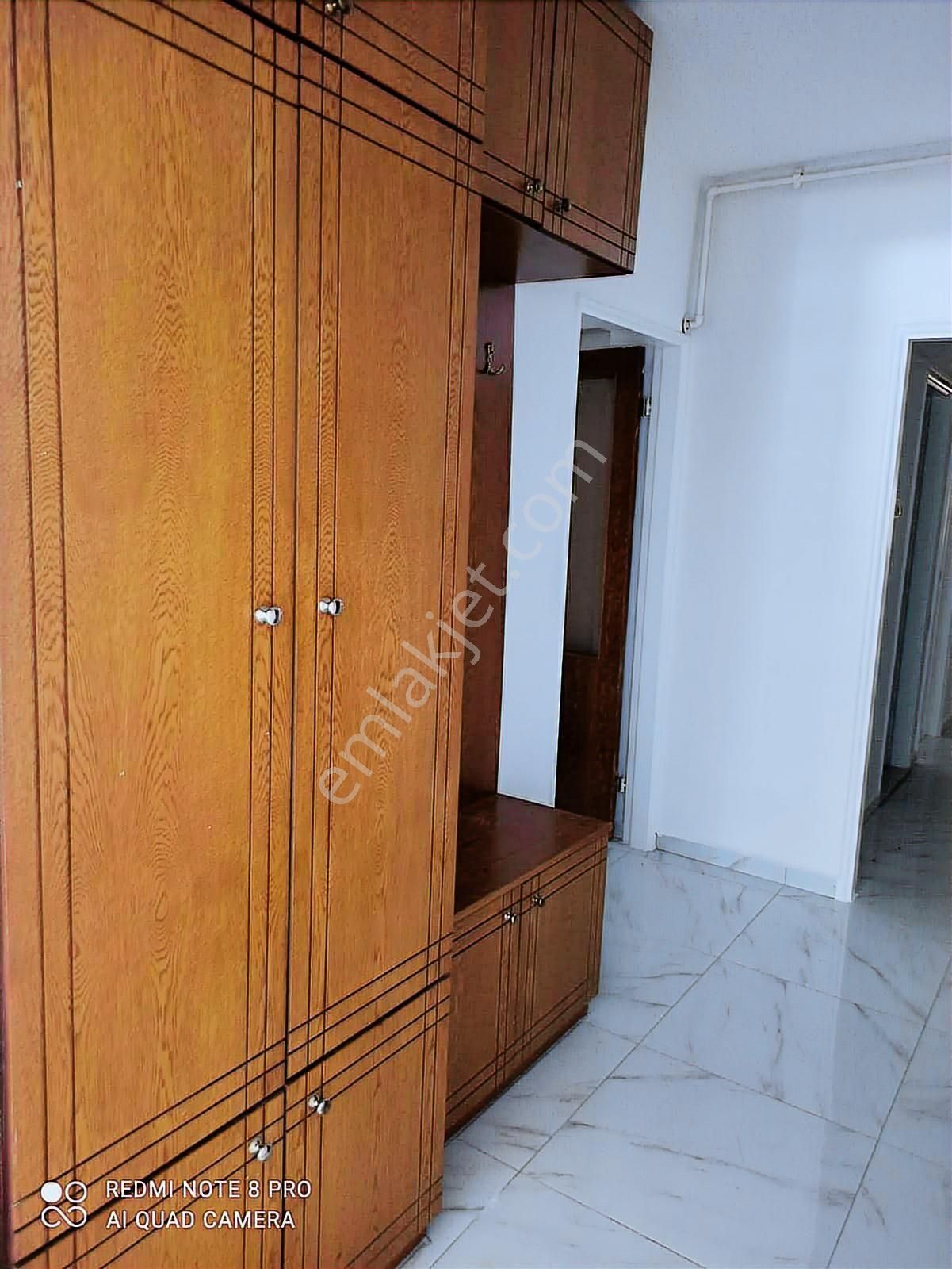 Amerikan Kolej Karşı Sok 160 M2 Otopark Doğalgaz Ebeveyn Banyo