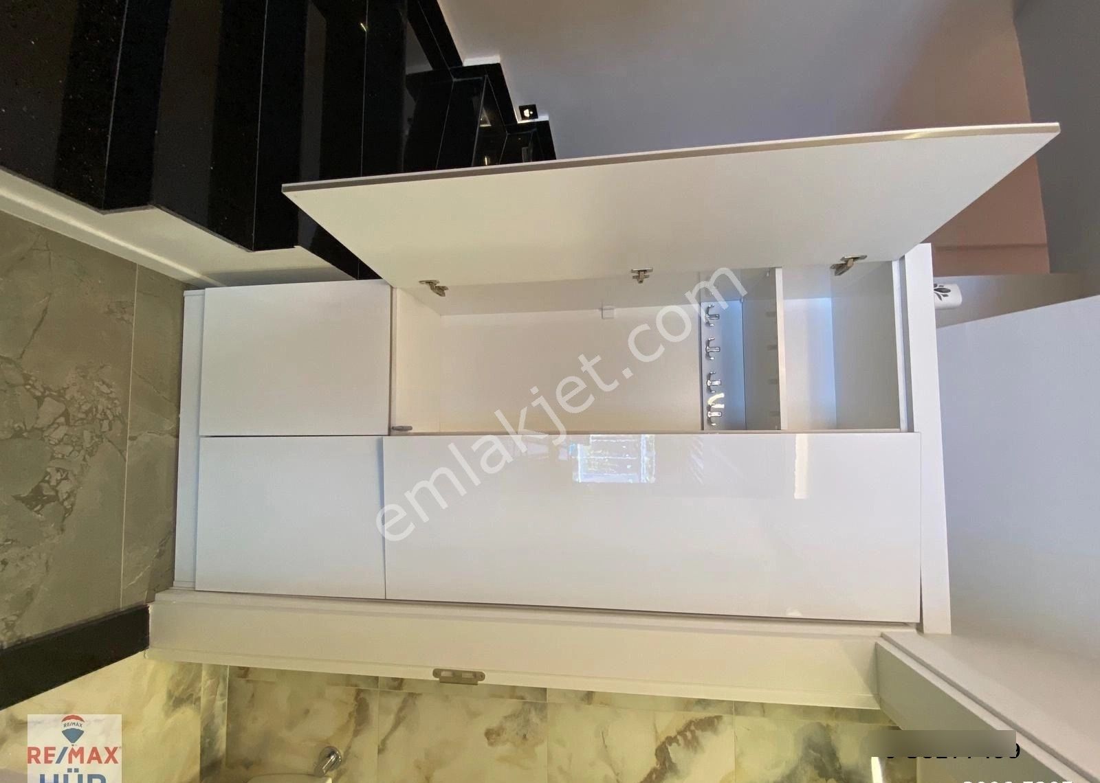 Ömer İnan Remax Hür Göl Mah. 4+1 Satılık Havuzlu Villa - Görsel 17
