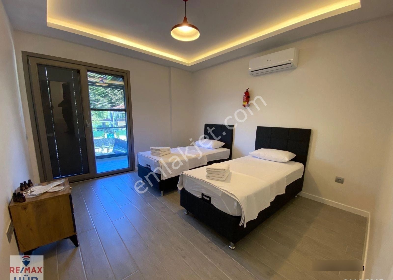Ömer İnan Remax Hür Göl Mah. 4+1 Satılık Havuzlu Villa - Görsel 16