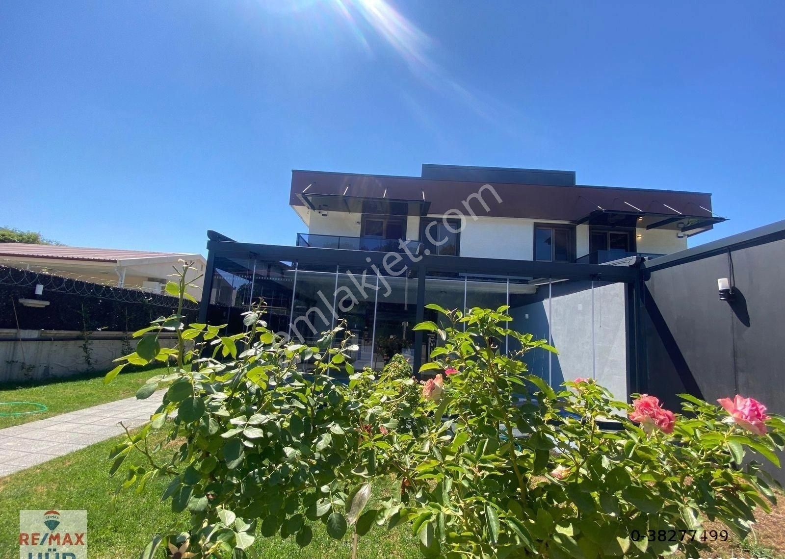 Ömer İnan Remax Hür Göl Mah. 4+1 Satılık Havuzlu Villa - Görsel 13