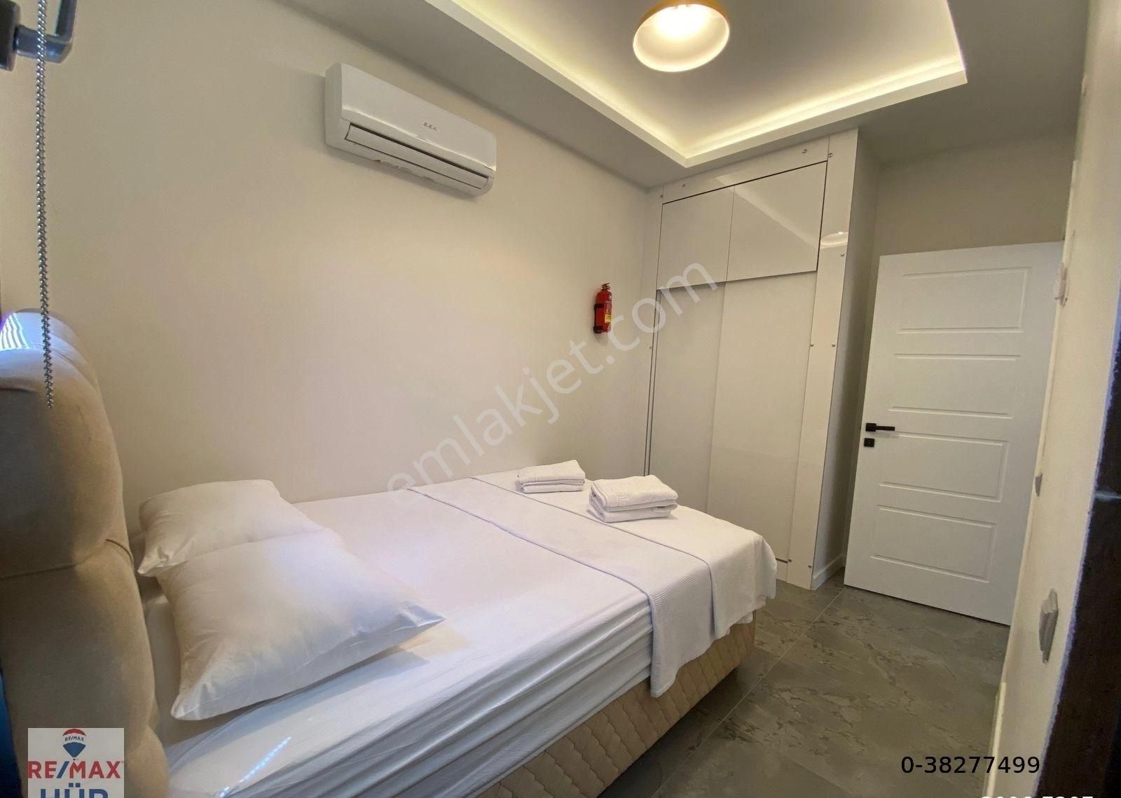 Ömer İnan Remax Hür Göl Mah. 4+1 Satılık Havuzlu Villa - Görsel 24