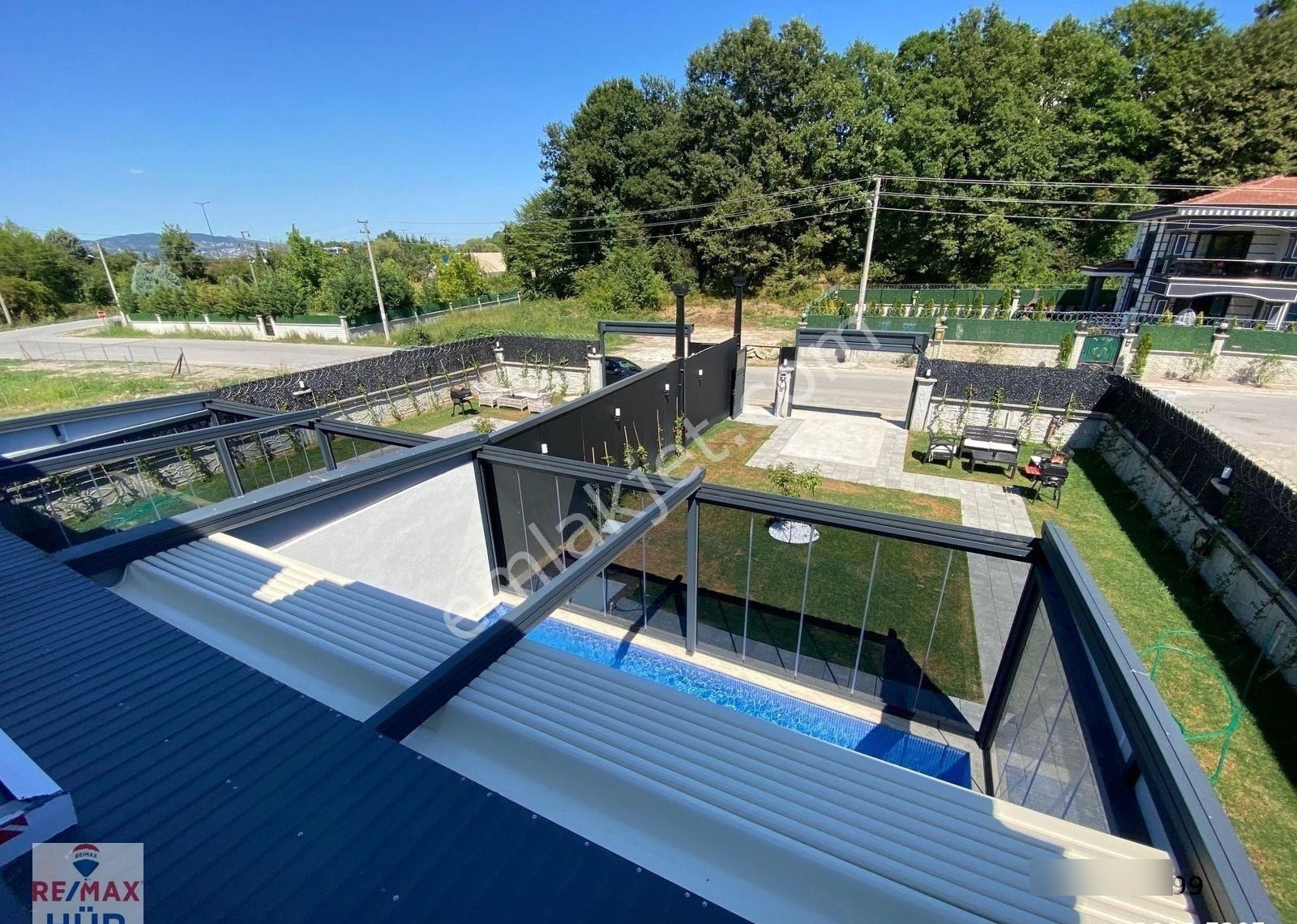 Ömer İnan Remax Hür Göl Mah. 4+1 Satılık Havuzlu Villa - Görsel 21